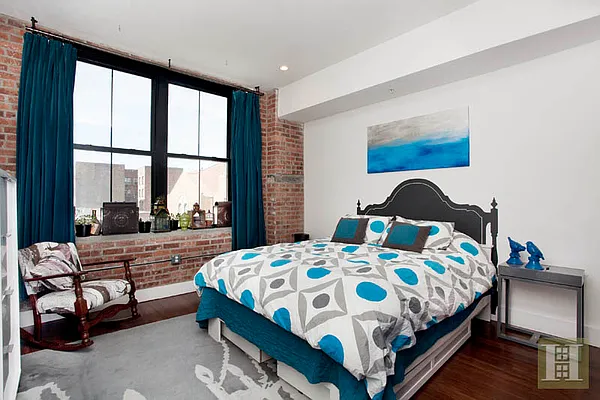 Sold by Halstead Property | media 1