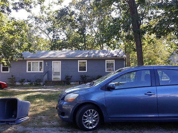 4th image of 203 Evergreen Ave