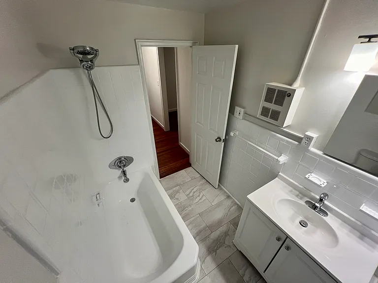 310 Ashby St #B — Photo 11