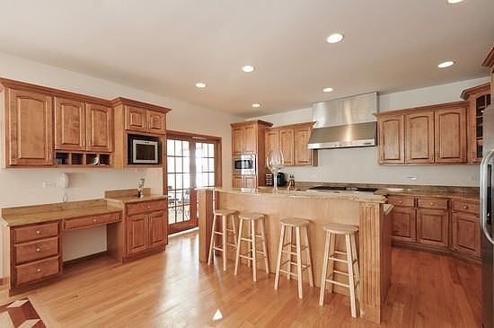 3rd image of 18411 Dartry Dr