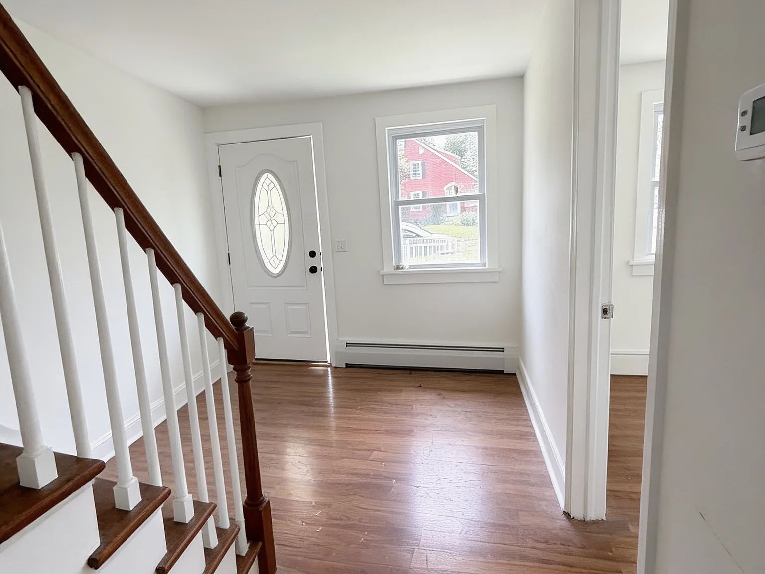 3 bed, 1.5 bath, 1200 sqft, $2,500 — Photo 3