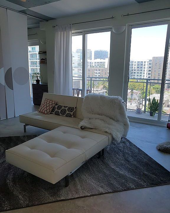 1st image of 455 NE 25th St APT 704