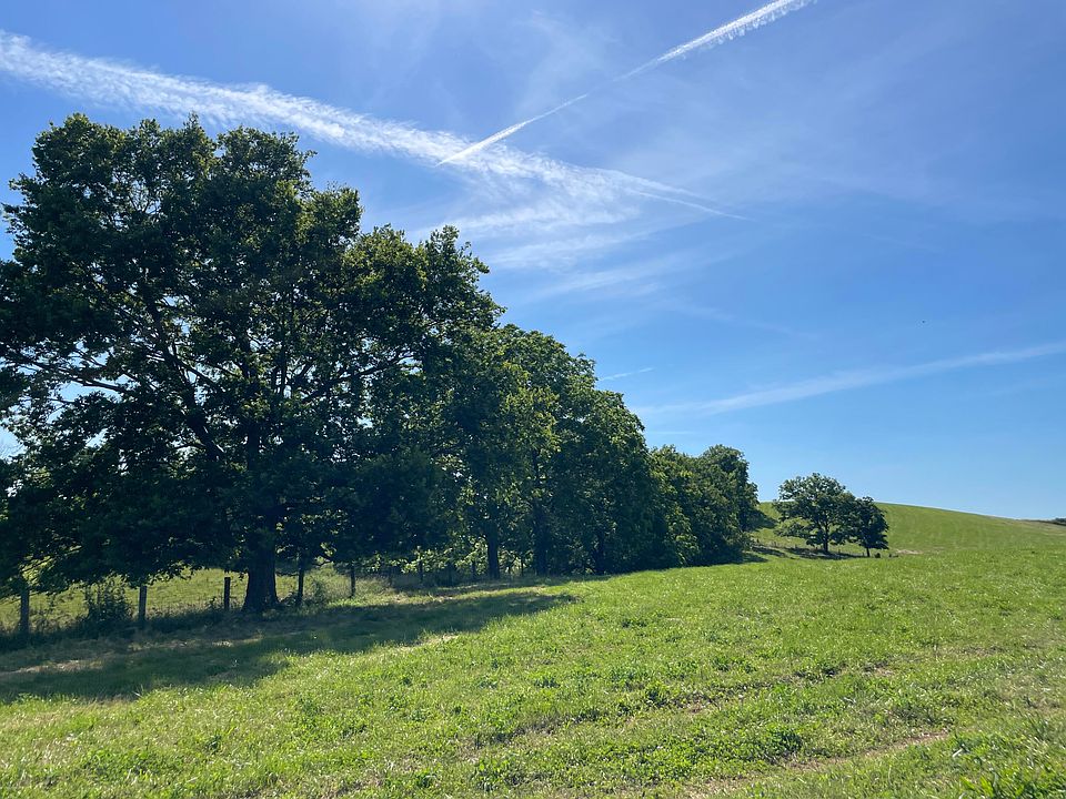 1st image of 408 Creekside Farms Dr