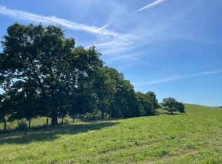 408 Creekside Farms Dr, Cynthiana, KY 41031