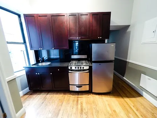 Rented by Standard Realty | media 25