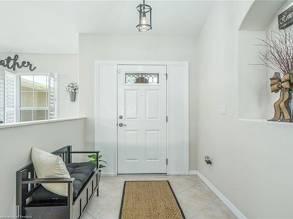 3rd image of 133 Lavender Ave