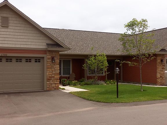 2nd image of 1807 N Creek Cir