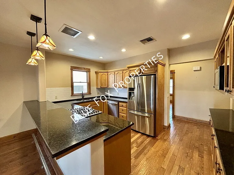 605 S 4th Ave — Photo 3