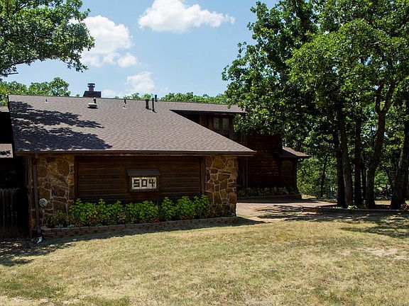 2nd image of 504 S Lakeridge Dr