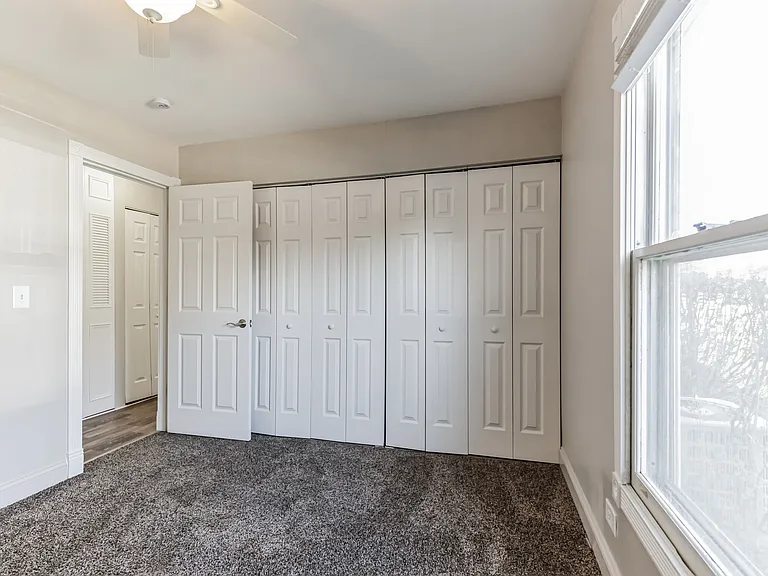 307 Farmington Ln — Photo 5