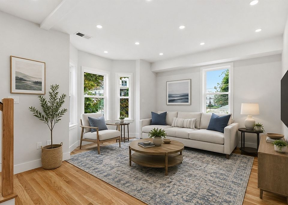 1st image of 183 Madison St Floor 2