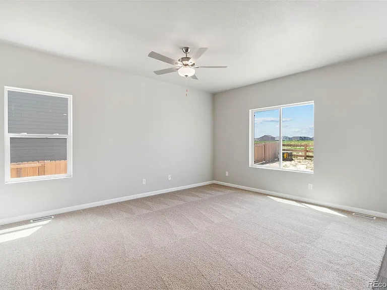 7415 E Big Thompson Cir — Photo 5
