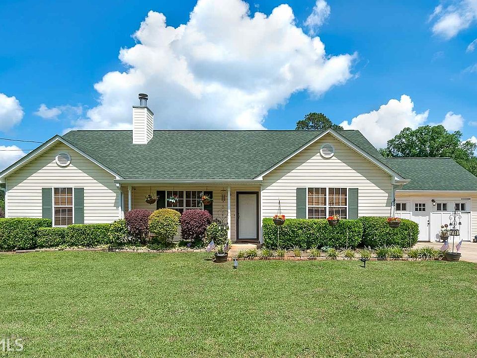 2nd image of 129 Plantation Rd