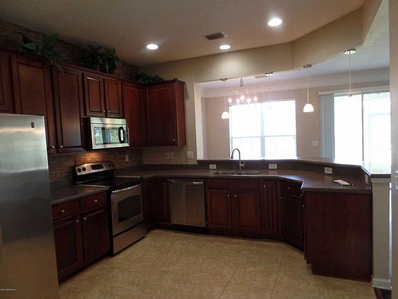 4th image of 6309 Autumn Berry Cir