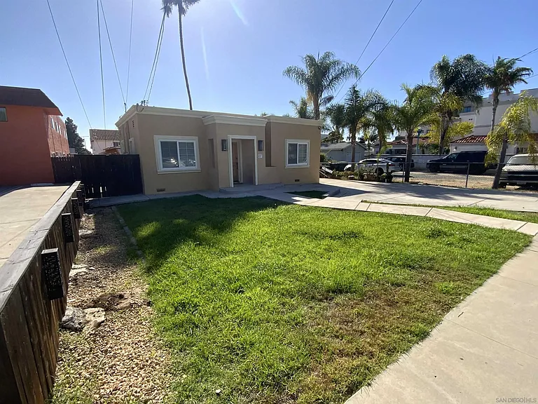 520 Glover Ave #A — Photo 35