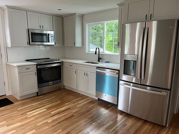 2nd image of 20 Columbus Ave #20