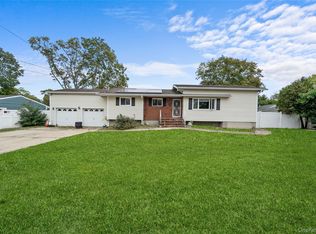 99 Brooklyn Avenue, West Babylon, NY 11704