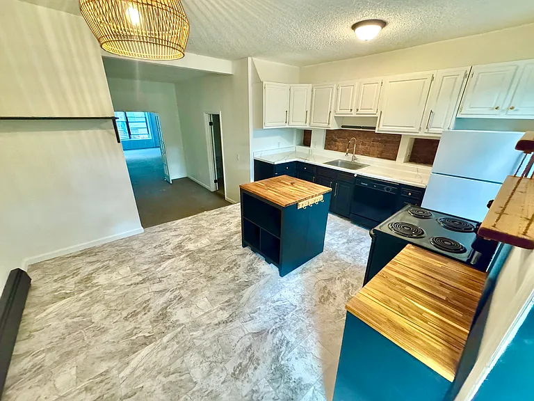 154 Lancaster St #1 — Photo 5