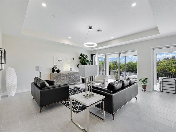 5th image of 316 Indies DR W #201