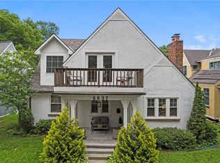 6637 Edgevale Rd, Kansas City, MO 64113