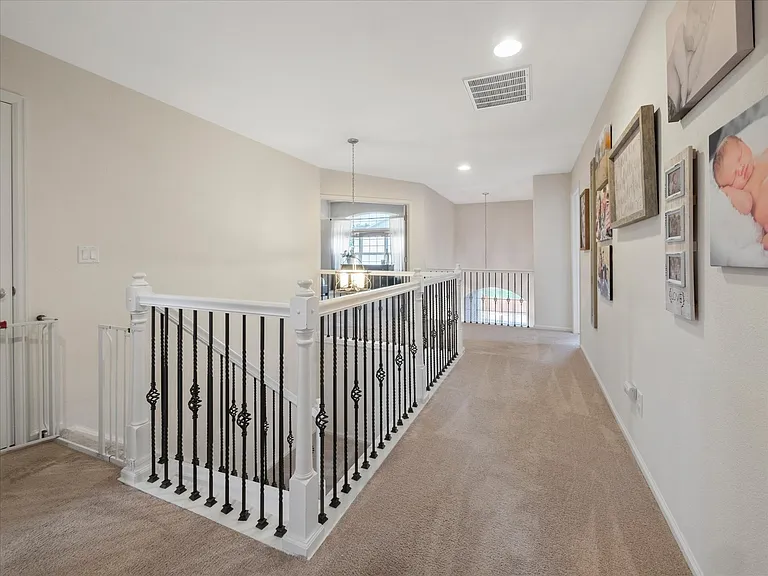 1048 Orion Way — Photo 24