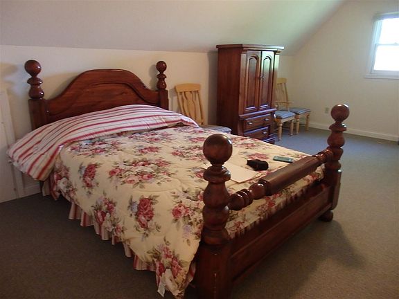 3rd image of 1218 Glenview Ct