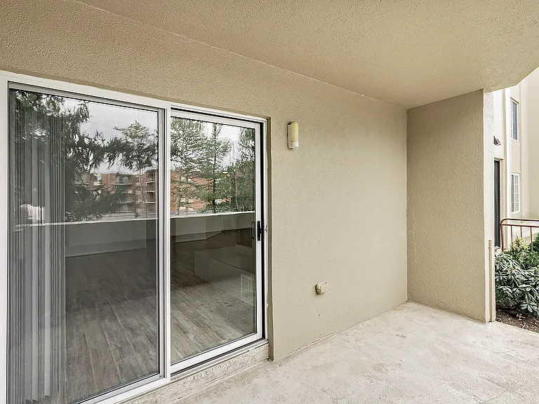 26101 Village Ln #107 — Photo 33