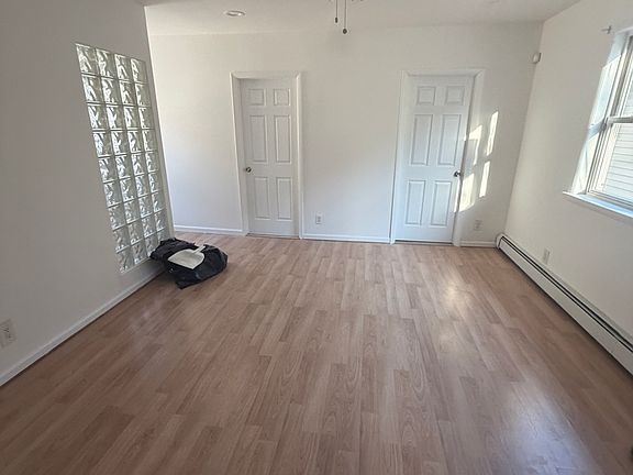 4th image of 732 Wilcox Ave