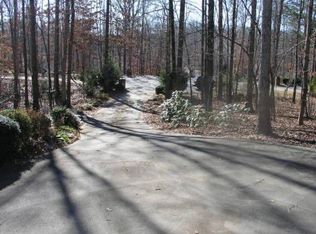 209 Berwick Ct, Seneca, SC 29672