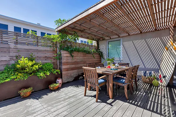 Sold by Compass | media 2