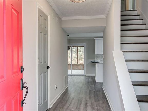 2nd image of 6707 Gunstock Ln