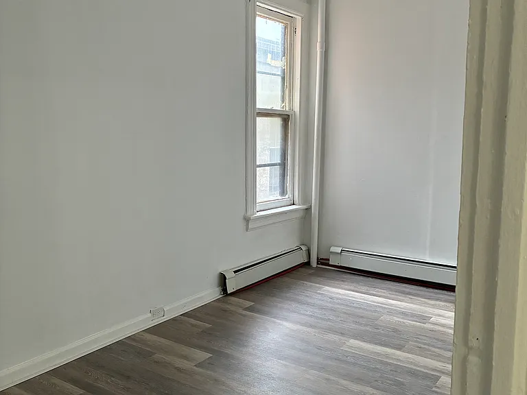 9 Benkard Ave #2 — Photo 6