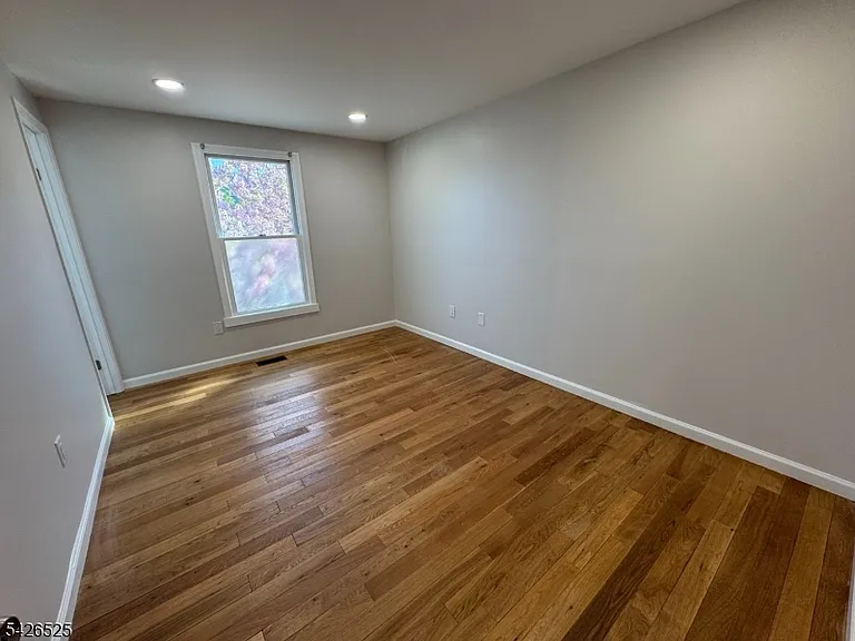 87 Fairview Ave — Photo 13