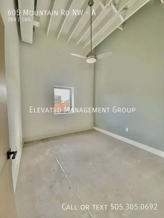 Two Bedroom, Attached Garage! Near Old Town. Newer Build — Photo 2