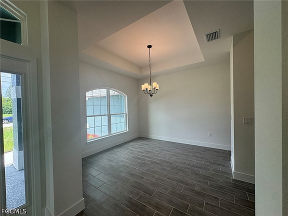 5th image of 302 SE 1st Terrace Cpe