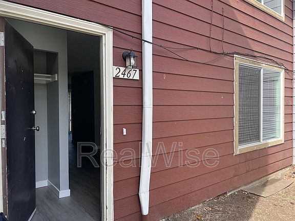 5th image of 2467 SE 135th Ave