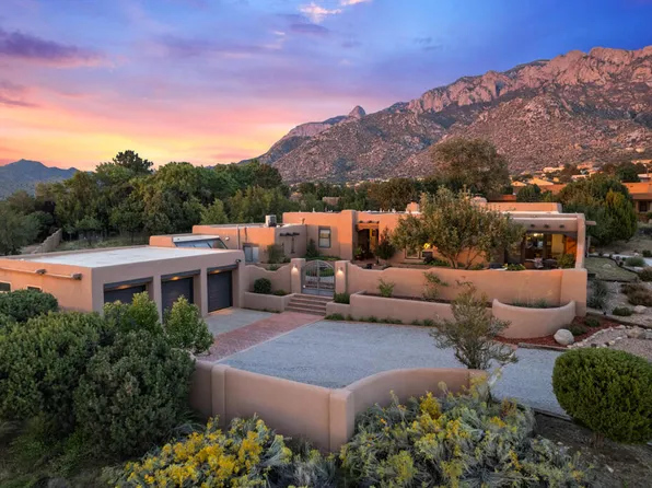 538 Black Bear Rd NE, Albuquerque, NM 87122