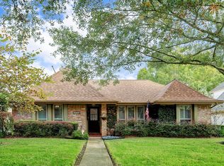 3019 S Blue Meadow Cir, Sugar Land, TX 77479