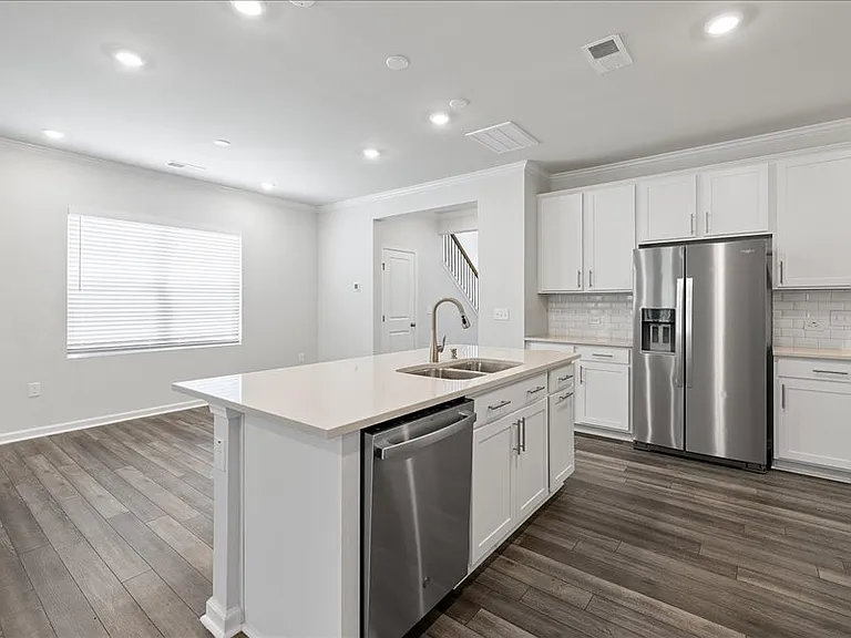 5914 Woodlawn Dr — Photo 14