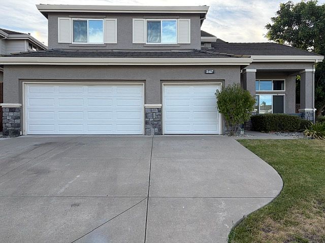 1st image of 2417 Greentree Ct