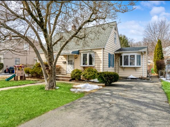 8 Phelan Ct
