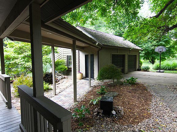 3rd image of 49 Lakewood Dr
