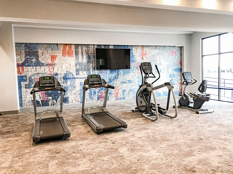 The Ivy at Berlin Place — Photo 38