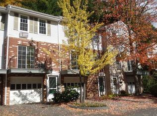 69 Hunter Ct, Torrington, CT 06790