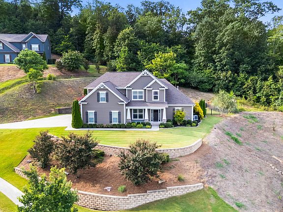 4th image of 1347 Bridgeview Dr