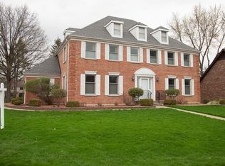 132 Founders Pointe S, Bloomingdale, IL 60108