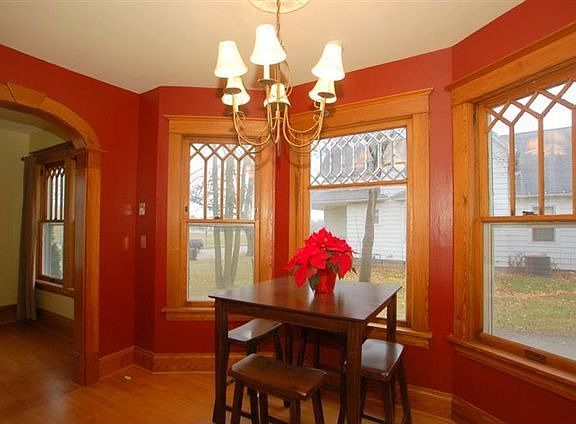 Dining room / Eat-in kitchen