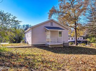558/560 W Outer Dr, Oak Ridge, TN 37830