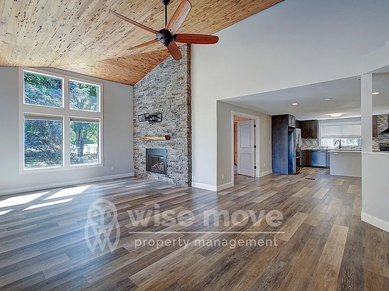 4001 NW 127th St — Photo 7