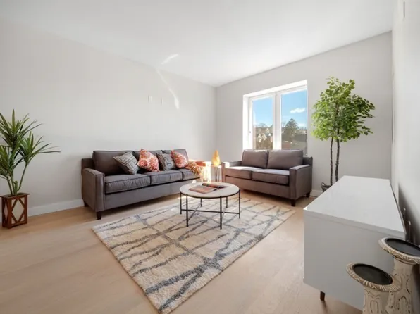 932 Broadway #305, Chelsea, MA 02150